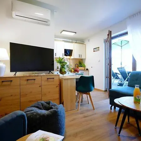 Nyaraló Comfortable Homes With Terraces,