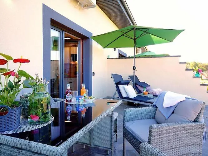 Comfortable Homes With Terraces, بيت للعطل ملنك